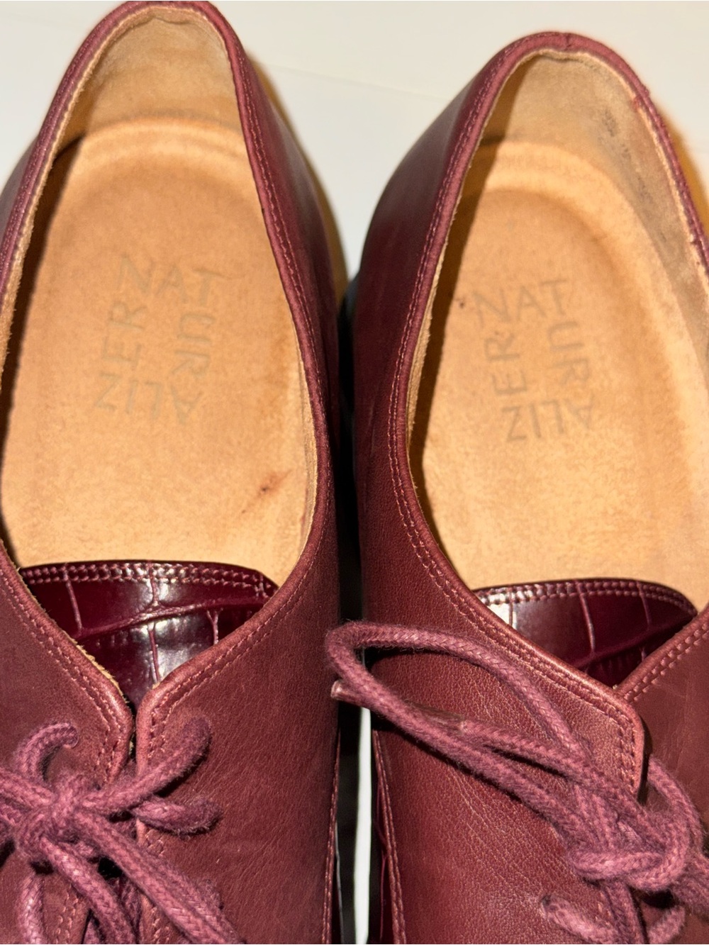 Naturalizer Women’s Burgundy Leather Lace-Up Flats size 10